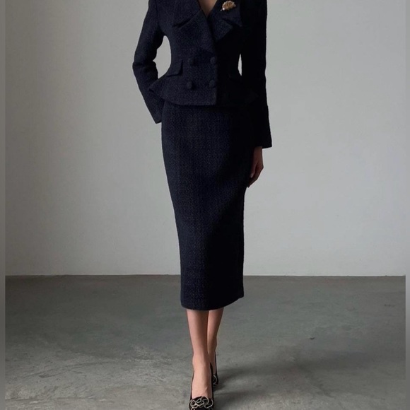 CHANEL Dresses & Skirts - Vintage Chanel Boutique Pencil Skirt